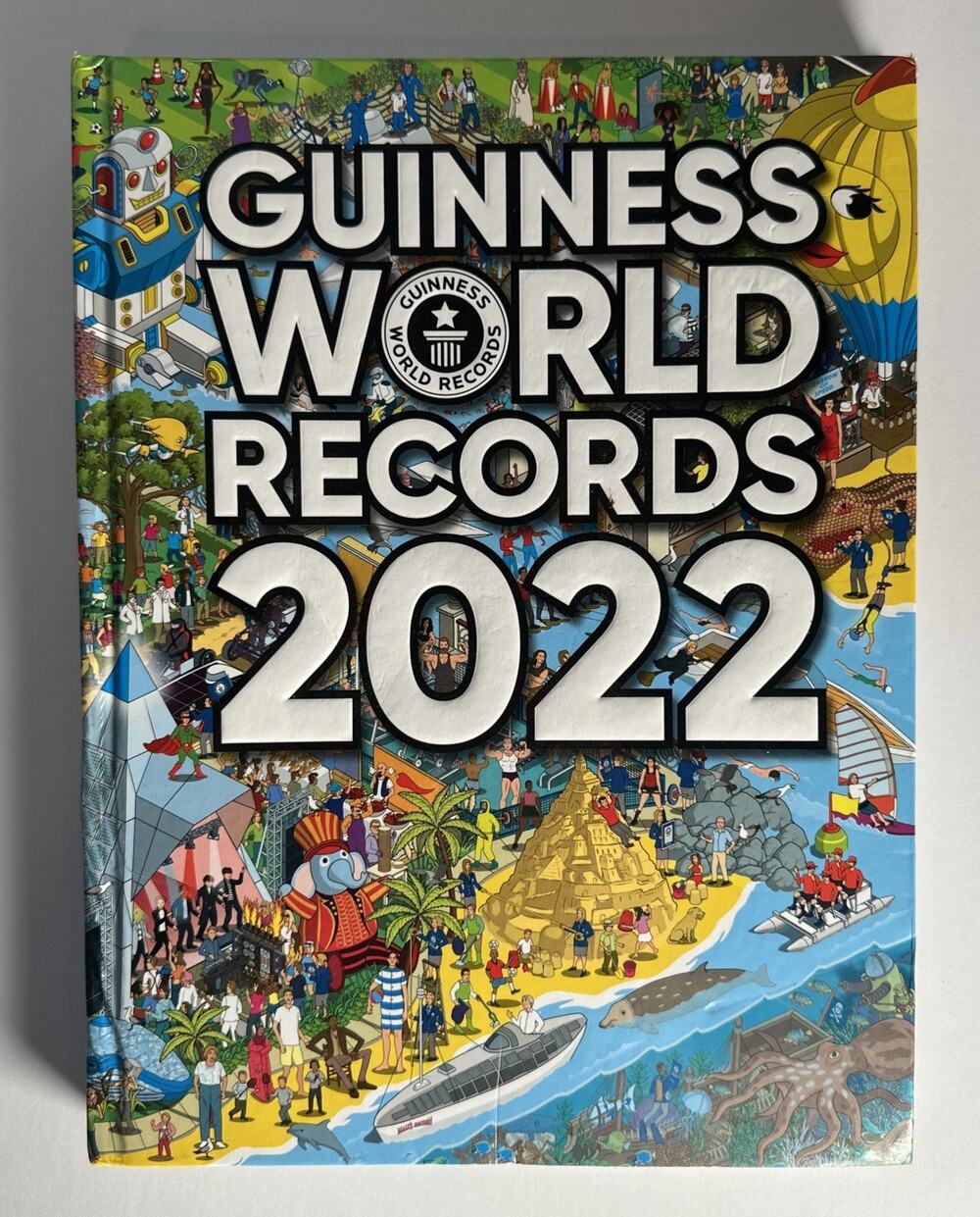 Guinness World Records 2022 by Guinness World Records - Pre Owned